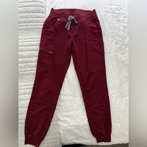 Figs XS scrub pants burgundy